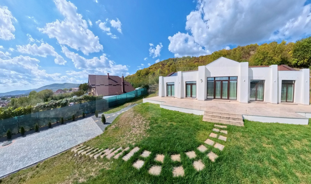 Casa Moderna | Teren 2100 mp | Eficiență energetică cresc