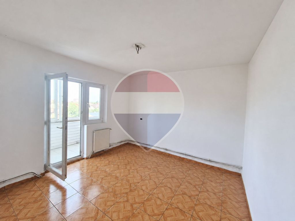 Apartament de vânzare 3 camere decomandat Voluntari