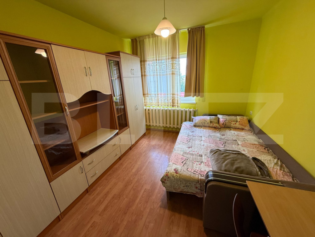 Camera+ spatii comune, imobil tip casa, zona UMF