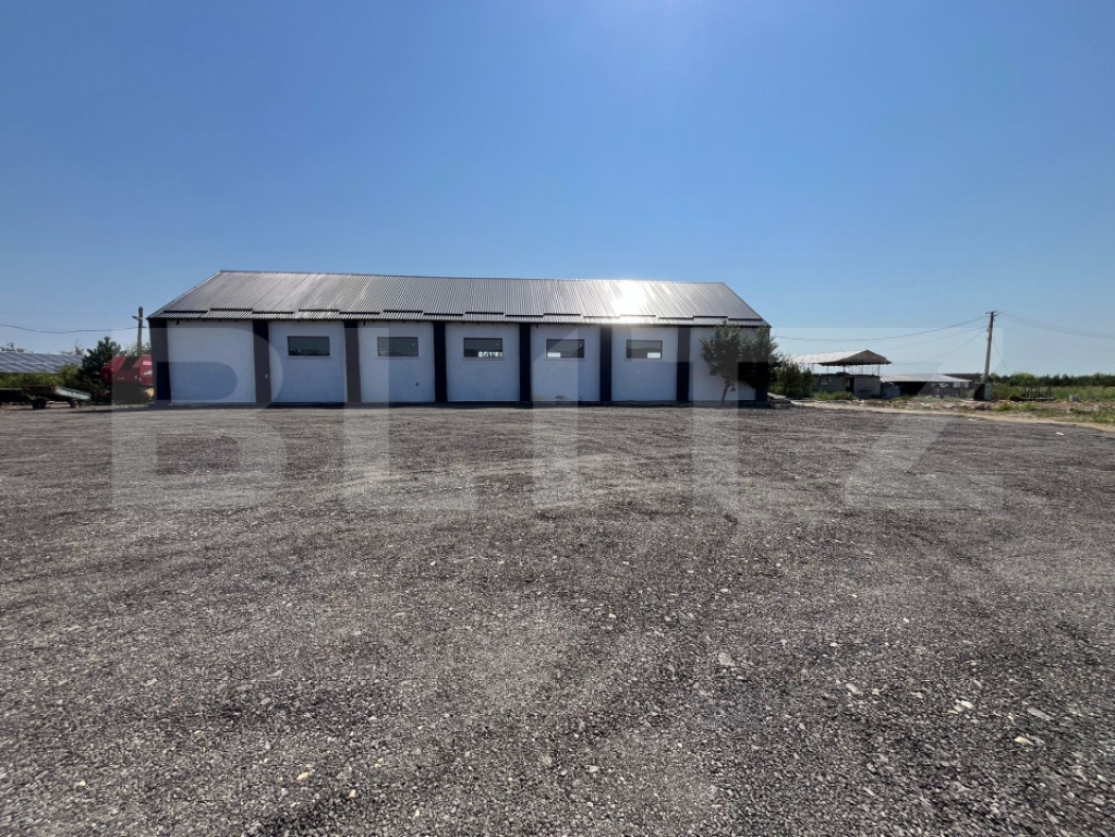 Hală industrială 370 mp + teren 10.000 mp | DN72, Suta Sea