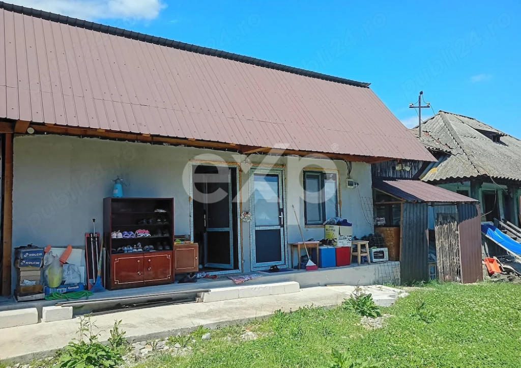 Două case pe 440 mp, acces din 2 străzi – Băjești, Bă