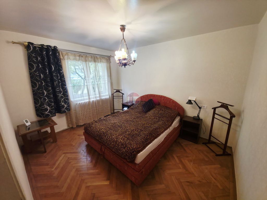 Apartament cu 2 camere de vânzare în zona Maratei