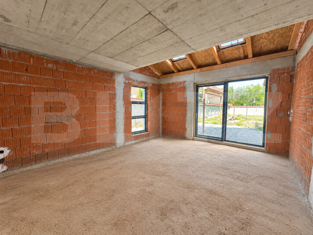 Duplex la roșu - 120 mp utili - Teren 470 mp zona Paulesti