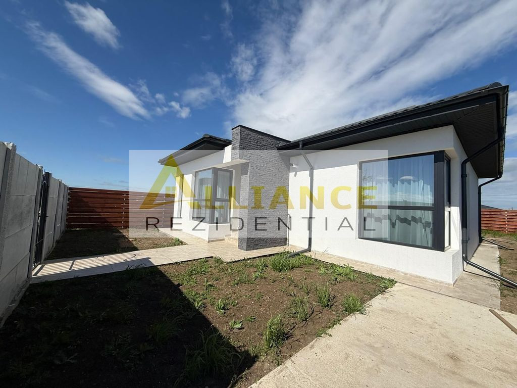 Casa individuala parter - 3 camere- 2 bai - teren 375mp