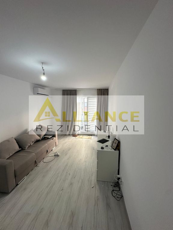 { METROU BERCENI } Apartament 2 camere decomandat