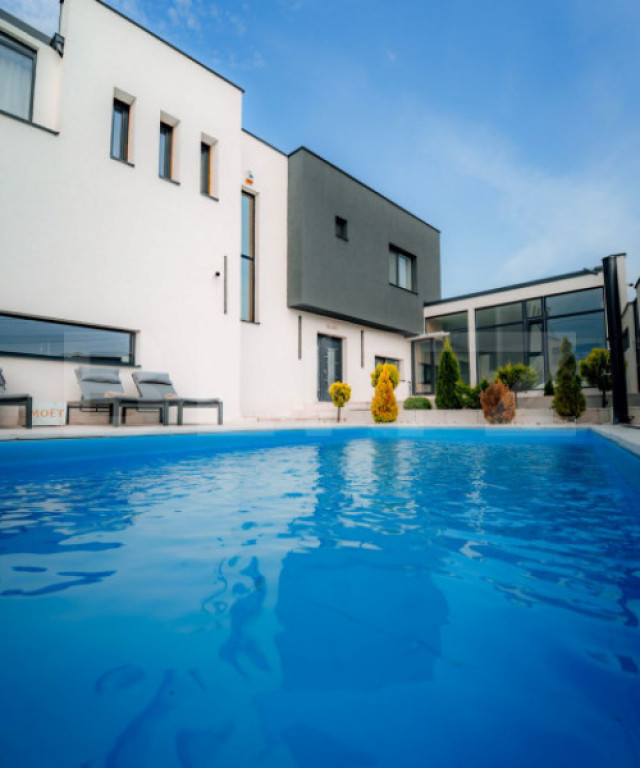 Vilă Exclusivistă 305 mp Util | 2 Piscine, SPA/Jacuzzi |