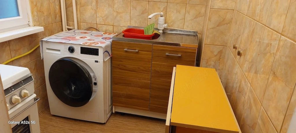 DE inchiriat apartament cu 2 camere, Micro 40, et. 1, 1500 lei