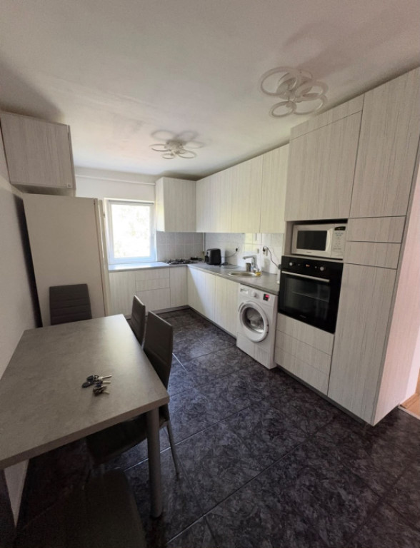 Apartament 4 camere 77.04 mp balcoane 14.81mp Cluj zona Plop