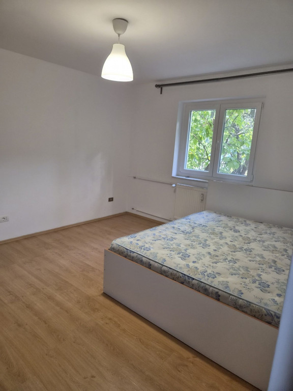 Piata Resita-3 camere | Bloc Reabilitat