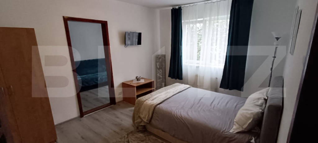 Apartament cu 3 camere, 45 mp, zona Vasile Aron