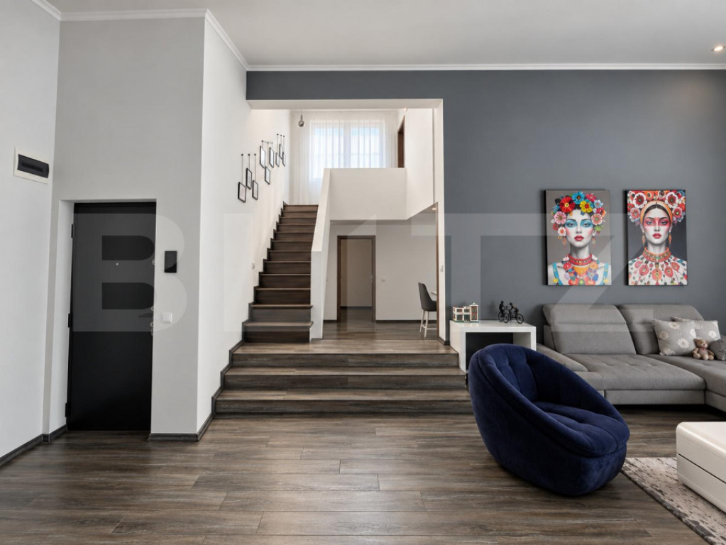 Apartament/Penthouse spatios cu 4 camere în Rasnov
