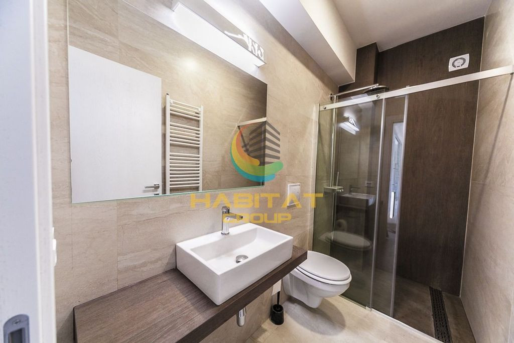 Apartament 2 camere, 84 mp, gata de mutat Etaj 4/4, Apărătorii Patriei