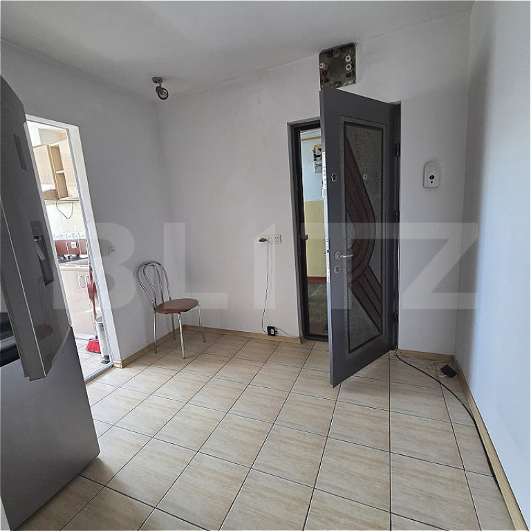 Apartament 3 camere, 68 mp, zona Micro 16