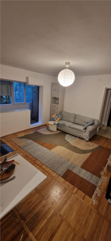 Apartament cu 2 camere transformate in 3 parter zona Aem