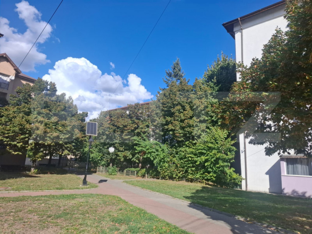 Apartament de vanzare, 2 camere, 42 mp, zona Titu