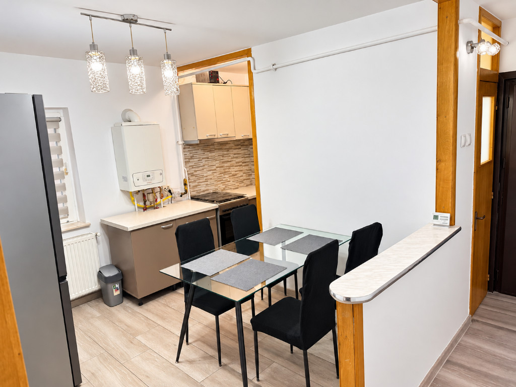 Închiriez apartament 3 camere – etaj 2 | centrală | utilat Ostroveni