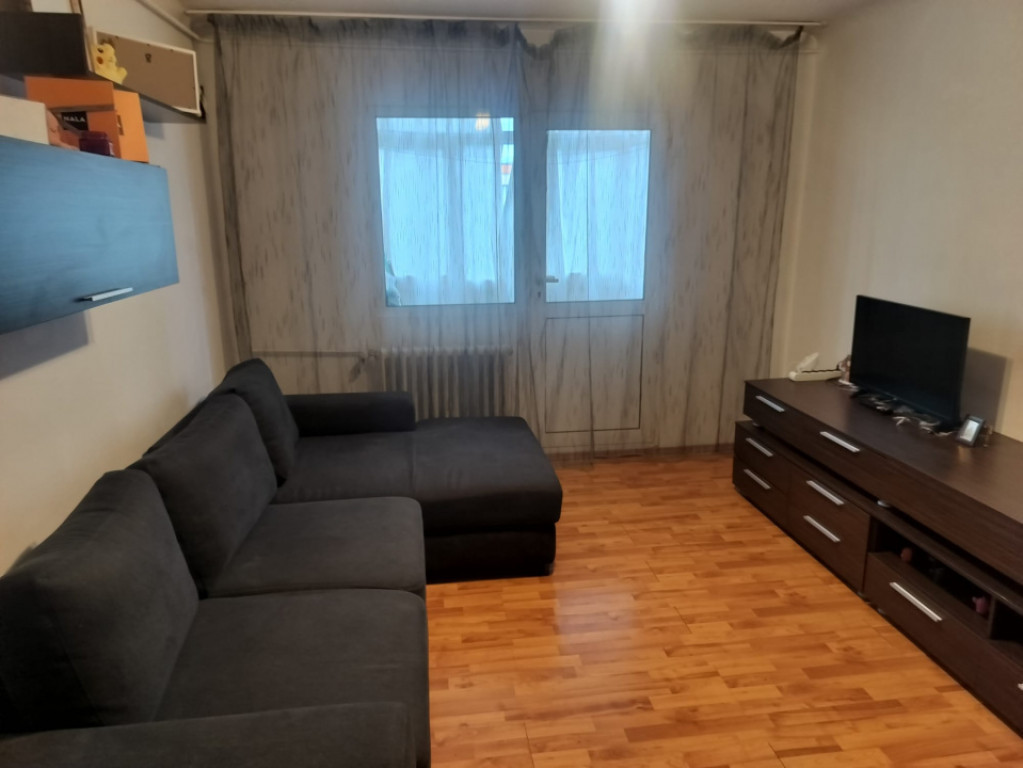 Apartament tip penthouse, 2 camere decomandate, terase panor
