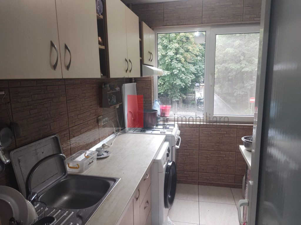 Vânzare apartament 3 camere Bd. Obregia - Turnu Măgurele