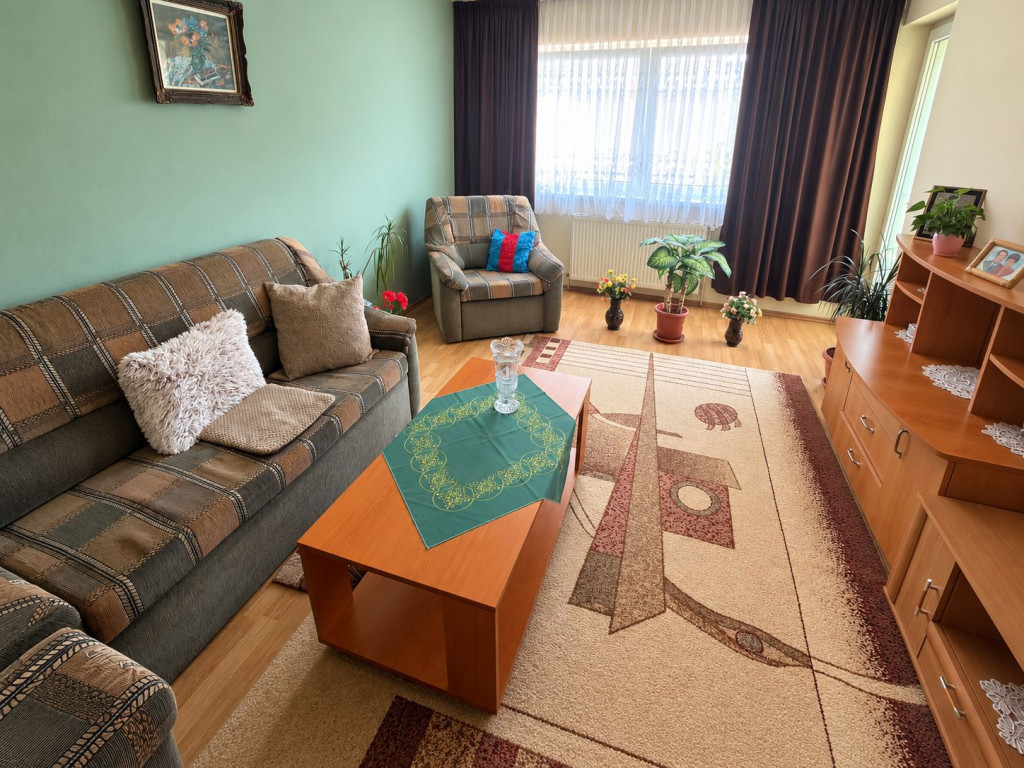 Apartament 2 camere decomandate et. 2 Mihai Viteazul