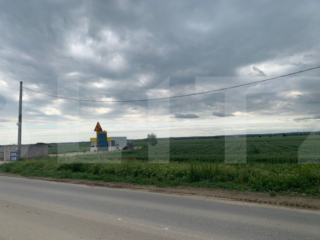 Teren extravilan 6.366 mp, acces facil, potențial investiț