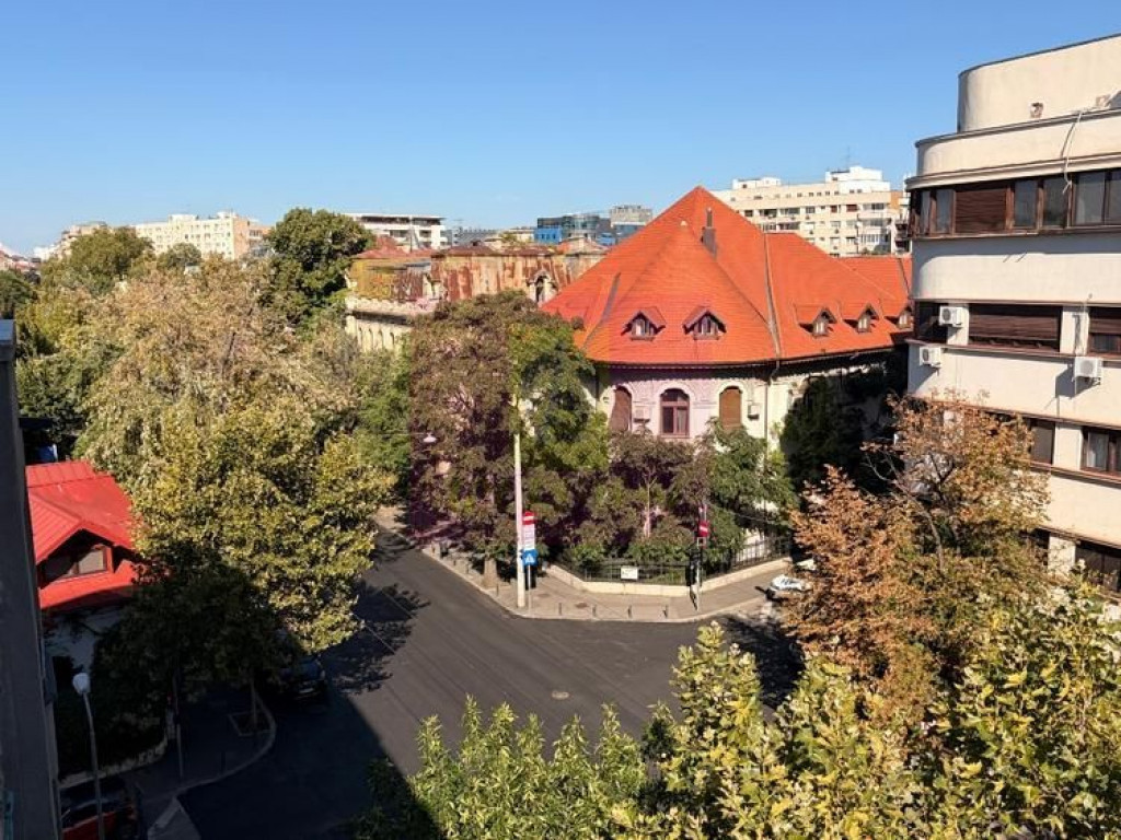 Spațiu de birouri de închiriat | Bd. Dacia – Aurel Vlaicu | 7 camere
