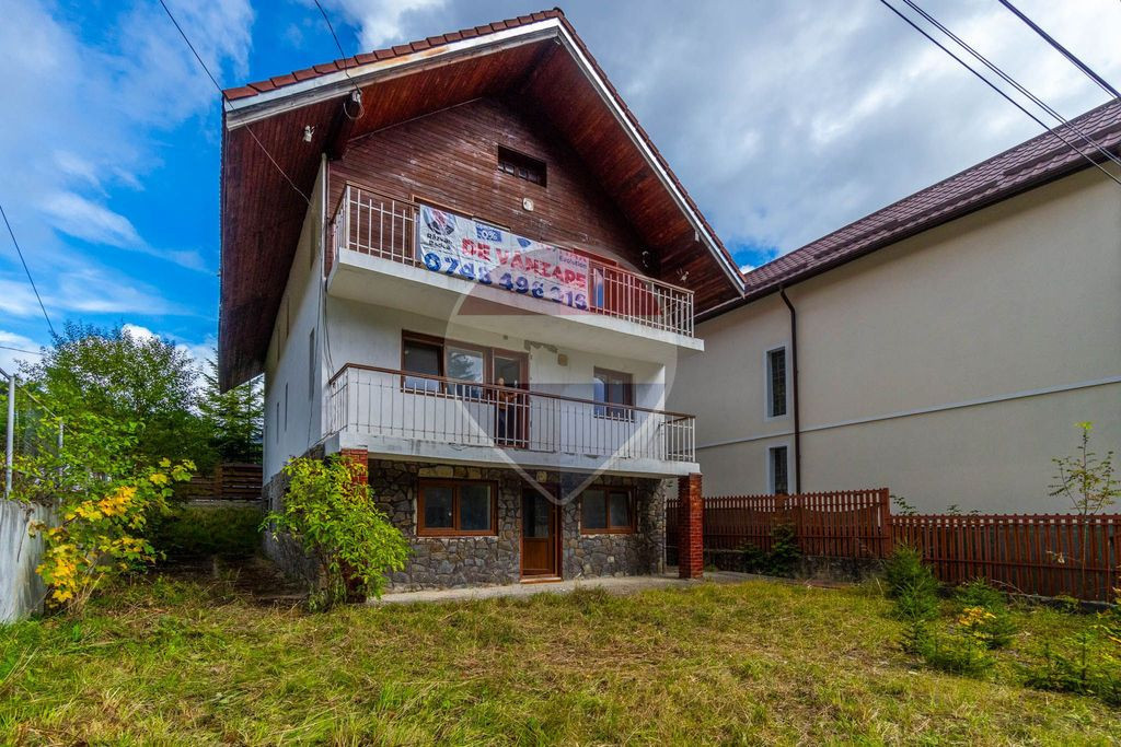 Oportunitate de investiție în Predeal | 2 apartamente 250MP UTILI |