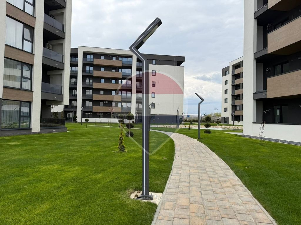 Apartament cu 2 camere de închiriat in bloc nou Valcom Residence III