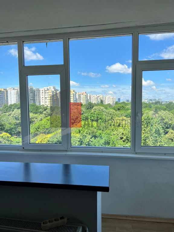 3 camere vizavi de parcul Plumbuita