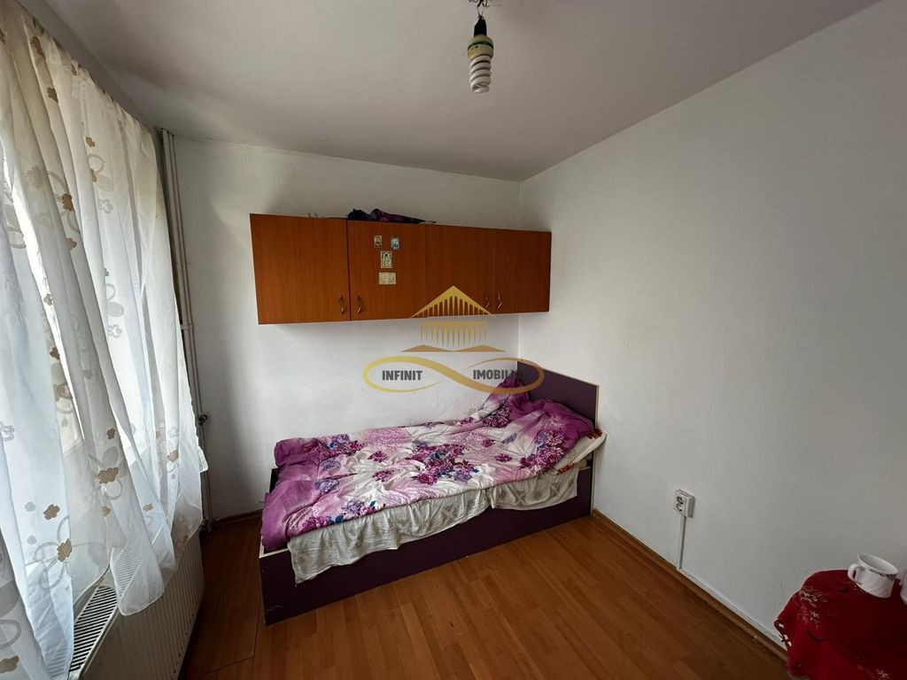 Garsonieră de vanzare