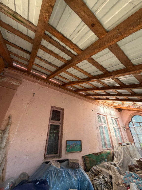 Casa 80 mp, teren 1683 mp, zona Cosoveni