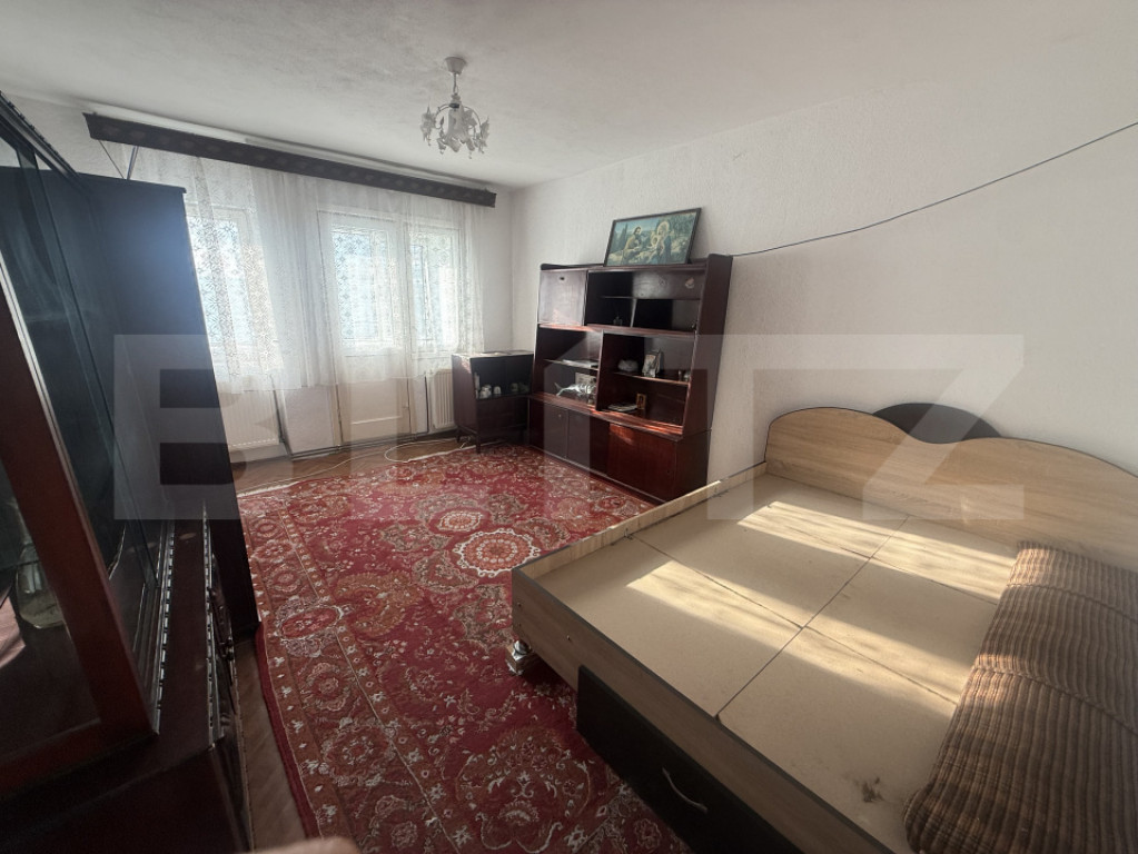 Garsonieră M3 cu balcon – ideală pentru renovare și inv
