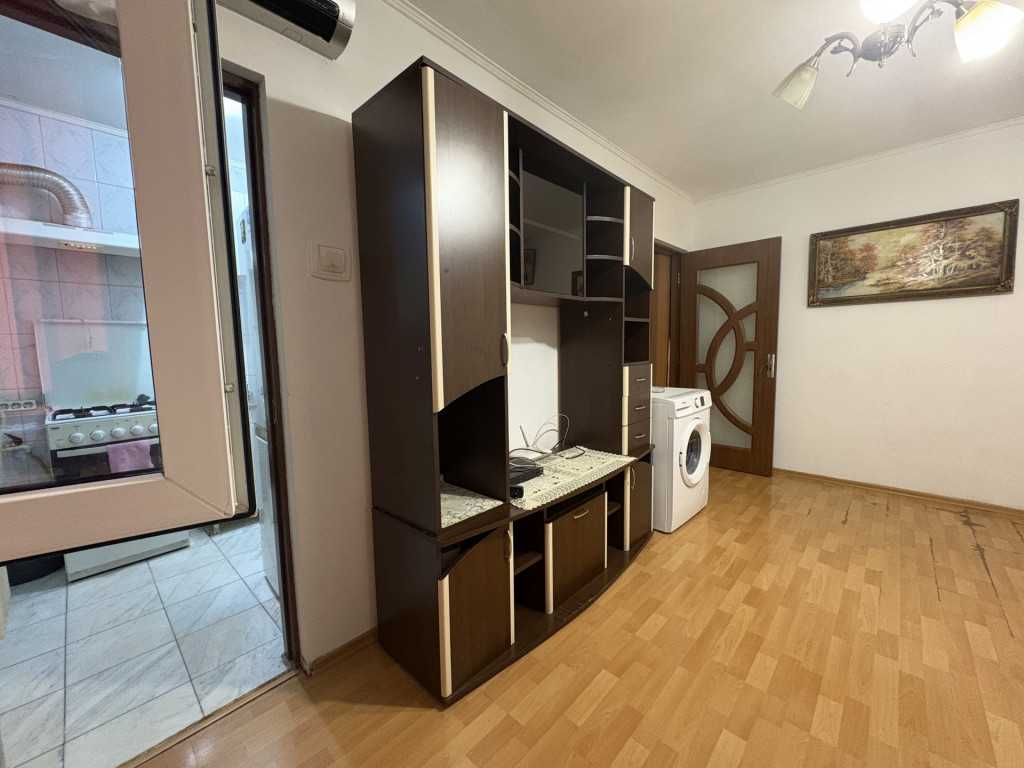 Apartament cu 1 camera, 41 mp, zona Nicolina