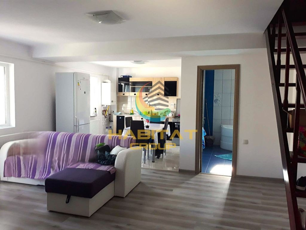 Apartament tip duplex Piața Sudului
