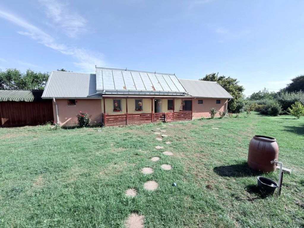 Casa la cheie in Catamarasti Deal
