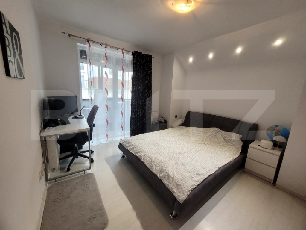 Apartament cu 3 camere, 77 mp, zona Sopor