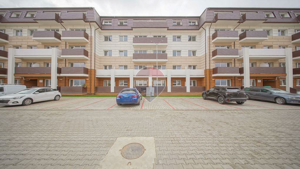 Apartament de vânzare, 50 mp utili, terasă 8 mp, loc de parcare!
