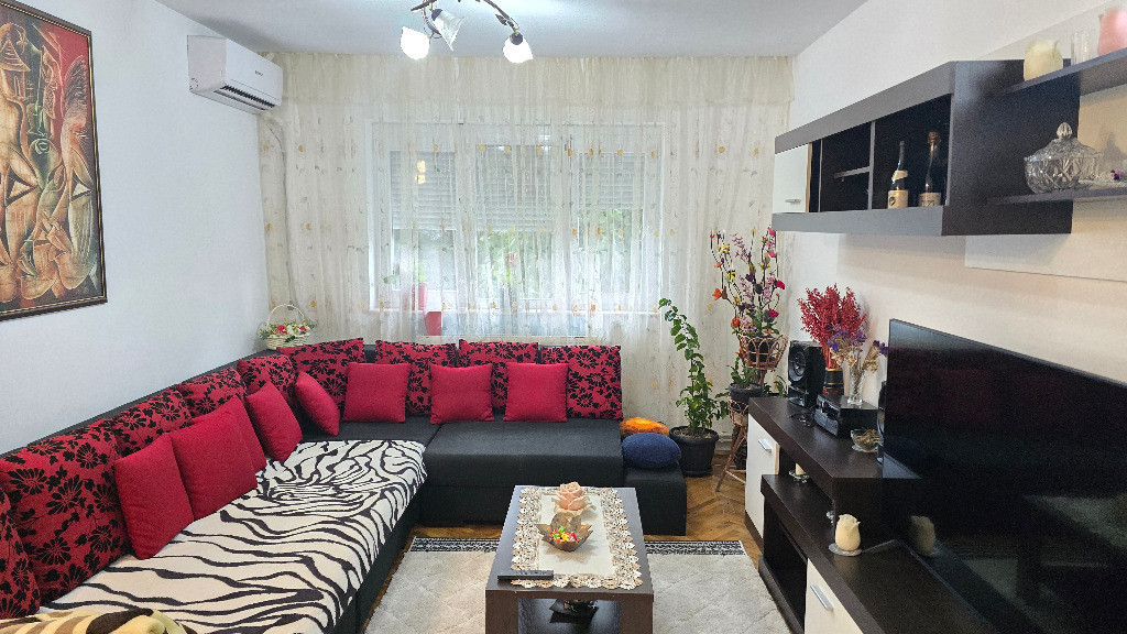 Vand apartament 3 camere in Deva, zona Minerului, etaj 3,