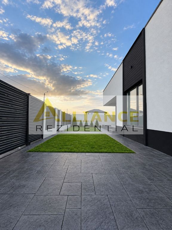 Str. Plopului / Zânelor | Casa parter 4 camere | 400mp teren