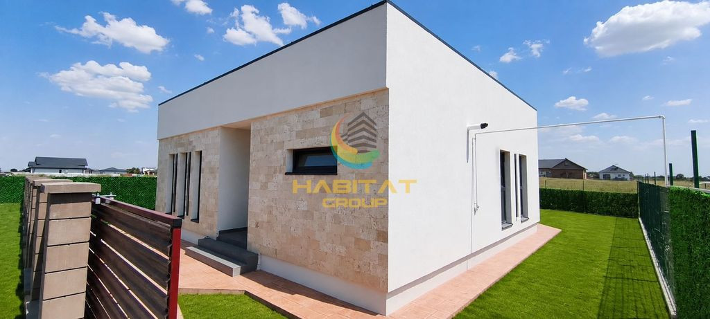 Casa pe parter | 3 Dormitoare + 2 bai | Comision 0%