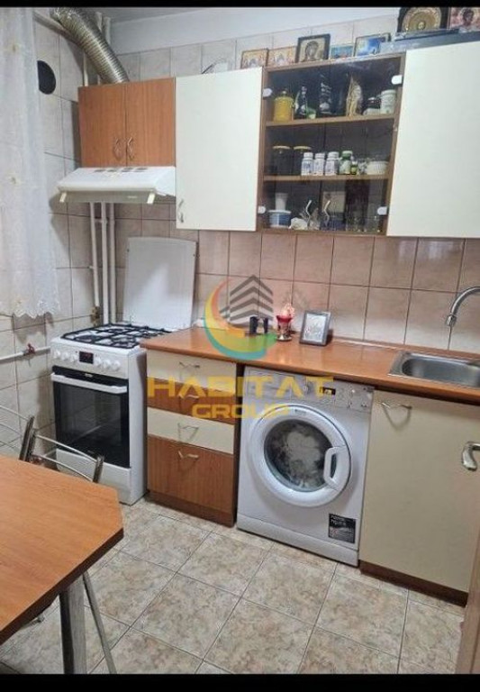 Apartament 3 camere-mobilat+ boxa+ parcare