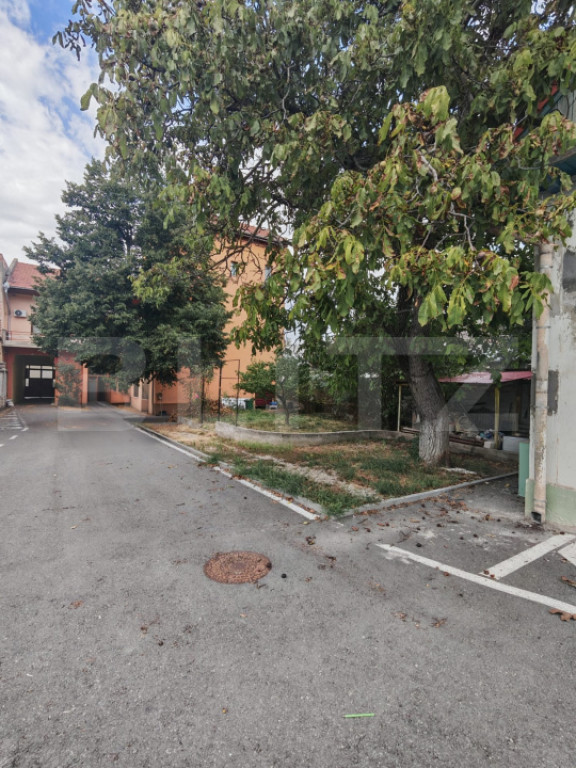 Spatiu comercial, 2 nivele, 473 mp, zona Centrala