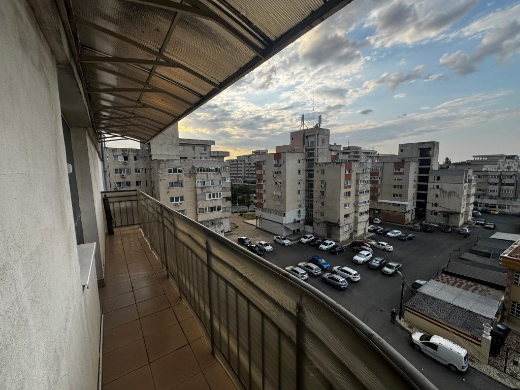 Apartament 3 camere Giurgiu semicentral
