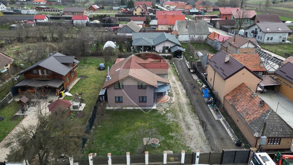 Casa Podu Oltului - Harman | 200 mp utili + 1000 teren | Comision 0%