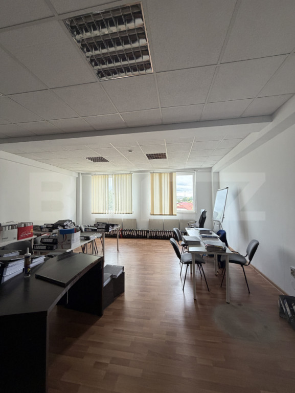 Spatiu birou, 44,5 mp, zona LIDL Obcini