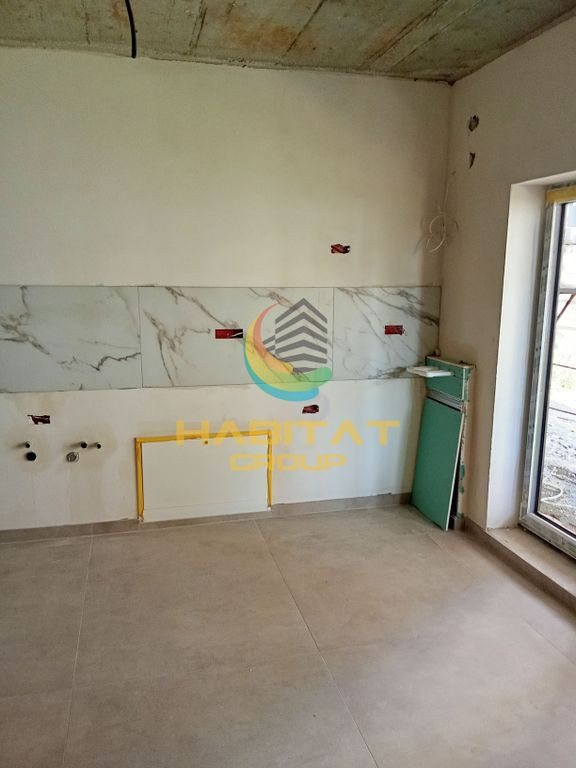 Apartament cu 3 camere la parter , curte proprie, Popesti leordeni, zona metrou