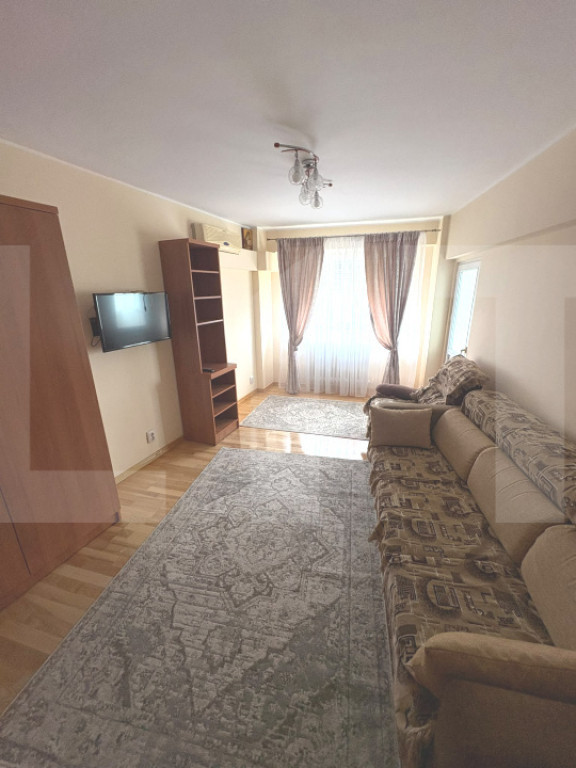 Apartament de 4 camere,zona Complex Bulevard