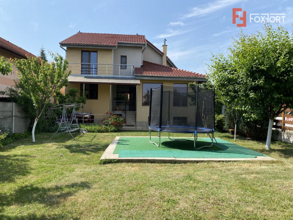 Casa cu 9 camere - panouri fotovoltaice, Timisoara - Bogdane