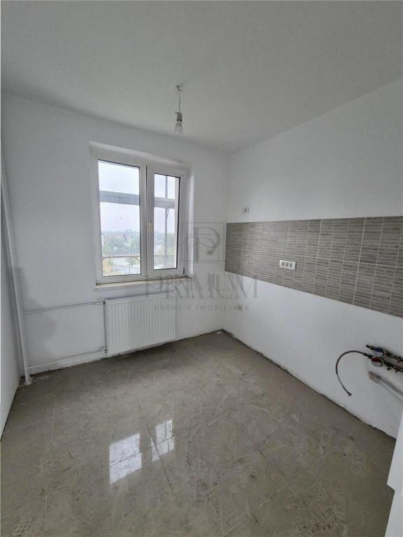 Dambovita, 2 Camere, Renovat, Decomandat, Lift