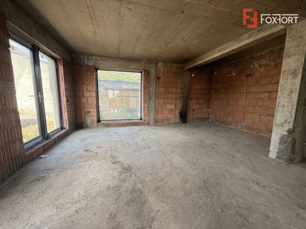 Duplex la cheie- 4 camere -de vanzare in Sanandrei