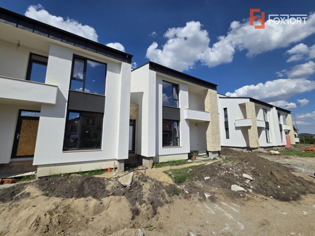 Duplex de vanzare cu 4 camere, Mosnita Noua